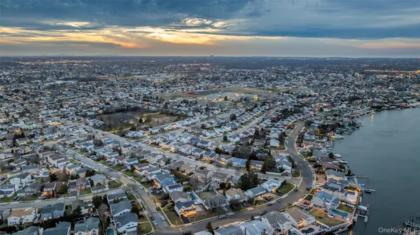 $1,399,000 | 3050 Judith Drive, Bellmore, NY 11710