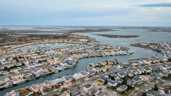 $1,399,000 | 3050 Judith Drive, Bellmore, NY 11710