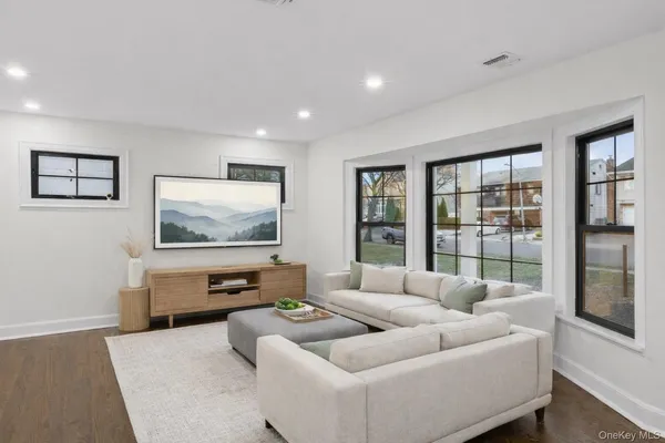 $1,399,000 | 3050 Judith Drive, Bellmore, NY 11710