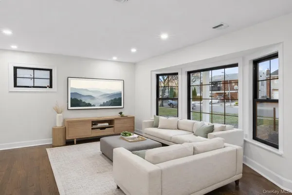 $1,399,000 | 3050 Judith Drive, Bellmore, NY 11710