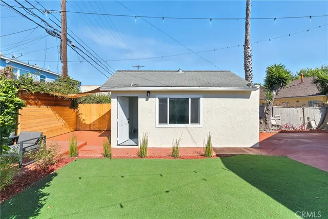 a view of backyard of house