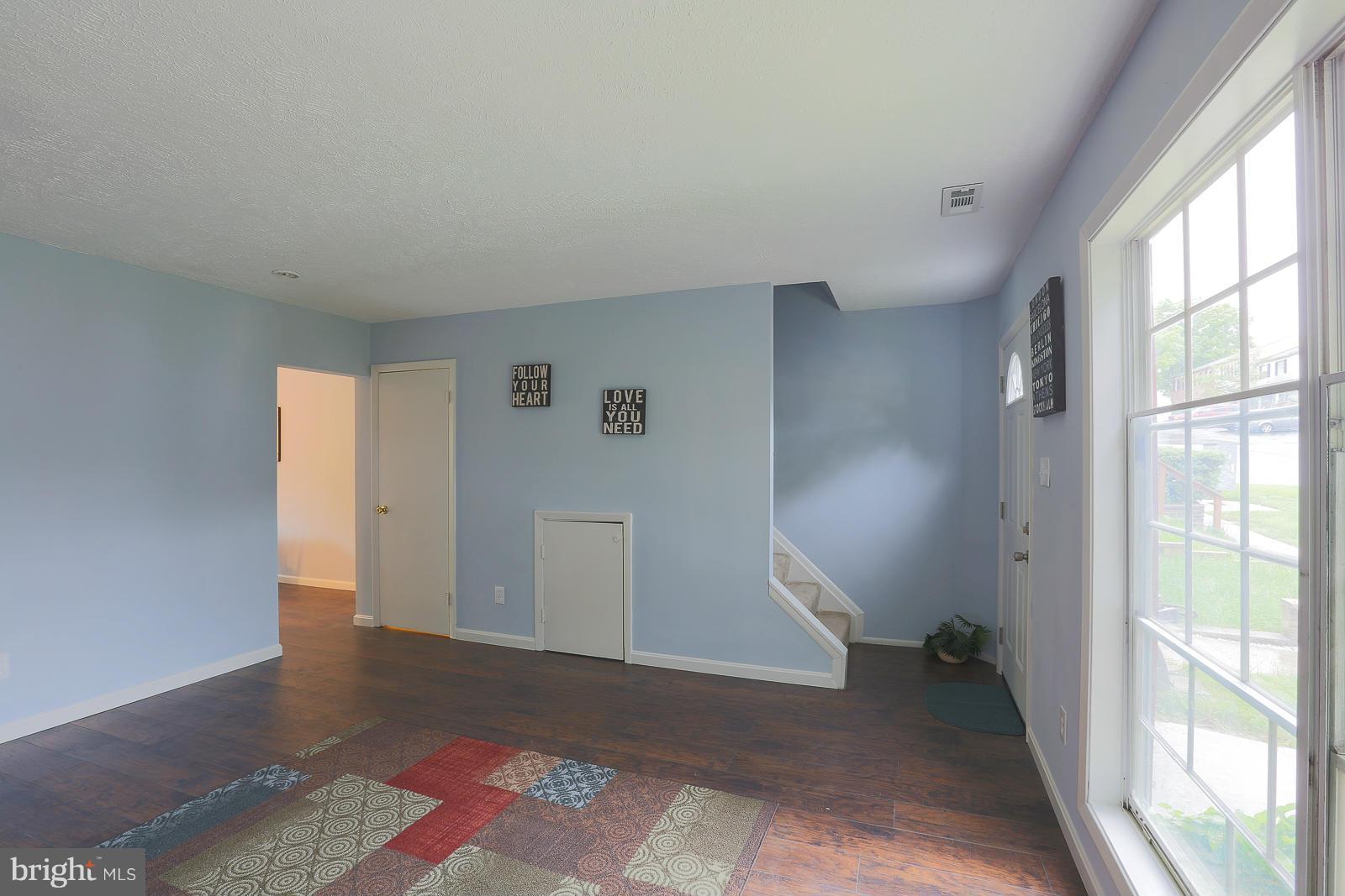 8831 Trimble Way Rosedale, MD 21237 - Photo 17 of 22 Living Room