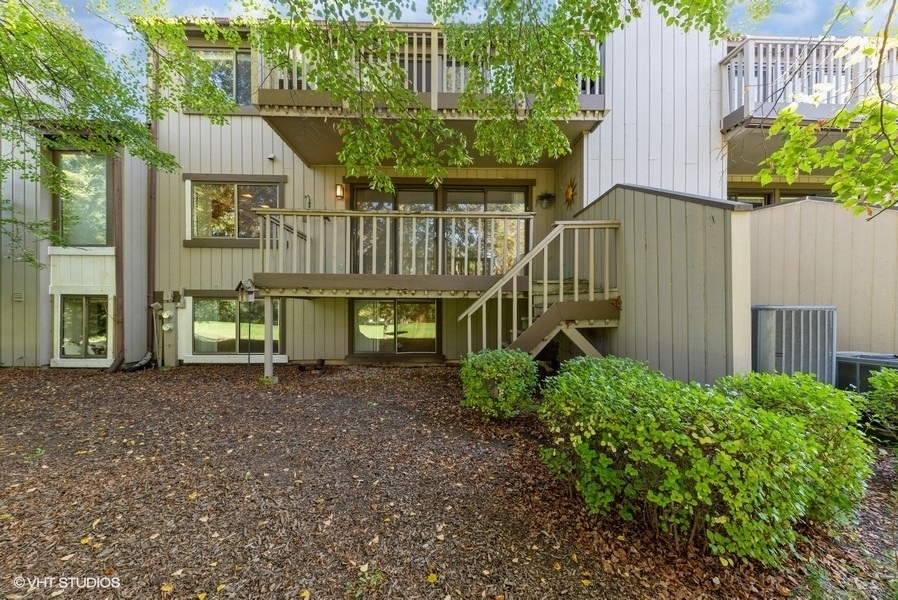 1290 Oak Hill Road, Unit D Lake Barrington, IL 60010 - Photo 21 of 40