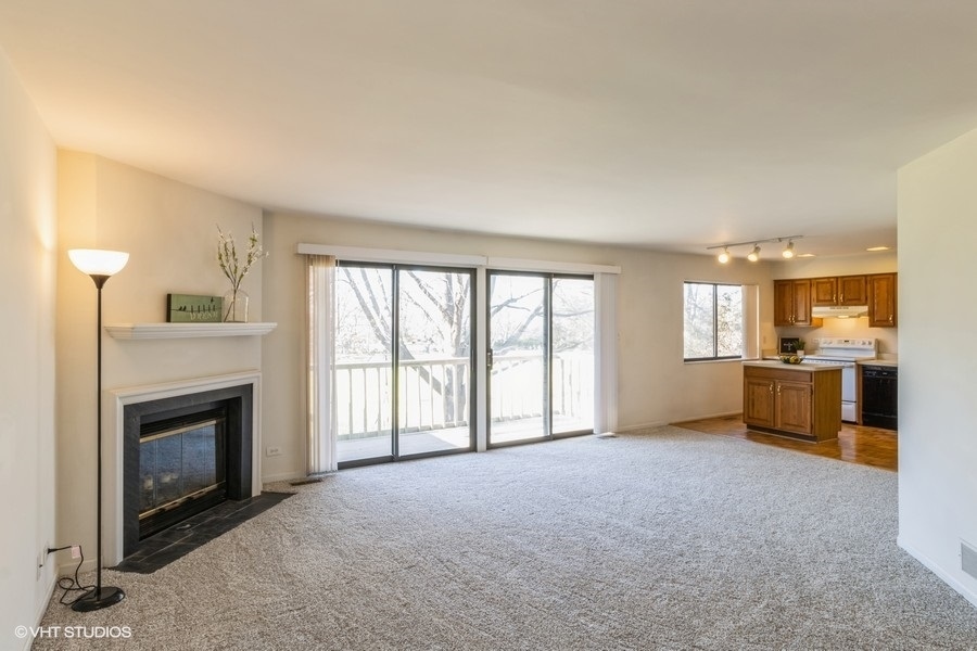 1290 Oak Hill Road, Unit D Lake Barrington, IL 60010 - Photo 3 of 40