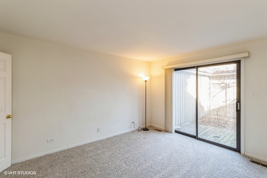 1290 Oak Hill Road, Unit D Lake Barrington, IL 60010 - Photo 7 of 40