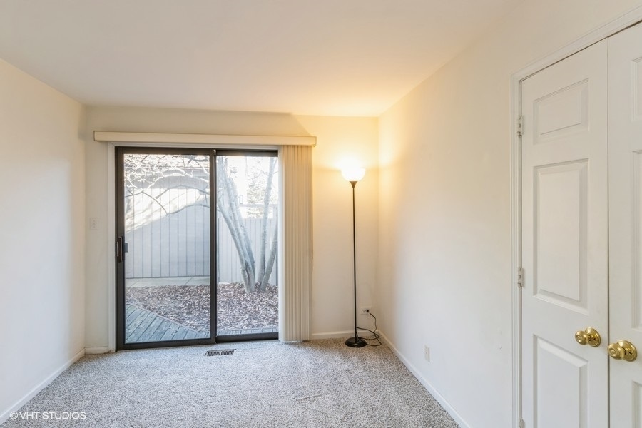 1290 Oak Hill Road, Unit D Lake Barrington, IL 60010 - Photo 9 of 40