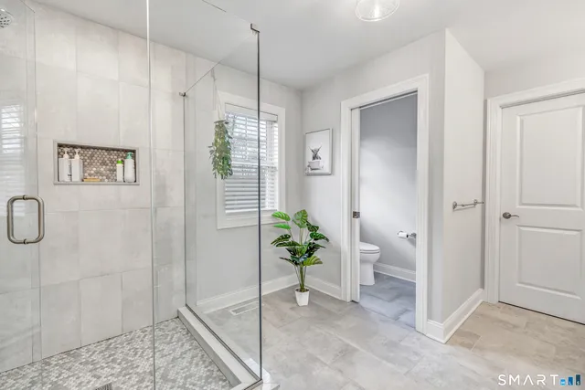 $799,900 | 2 Woods View Lane, Shelton, CT 06484