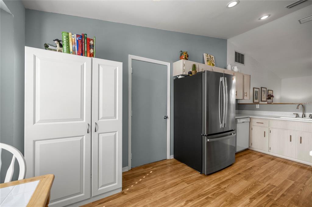 10804 Southwest 81st Court Road Ocala, FL 34481 - Photo 16 of 65