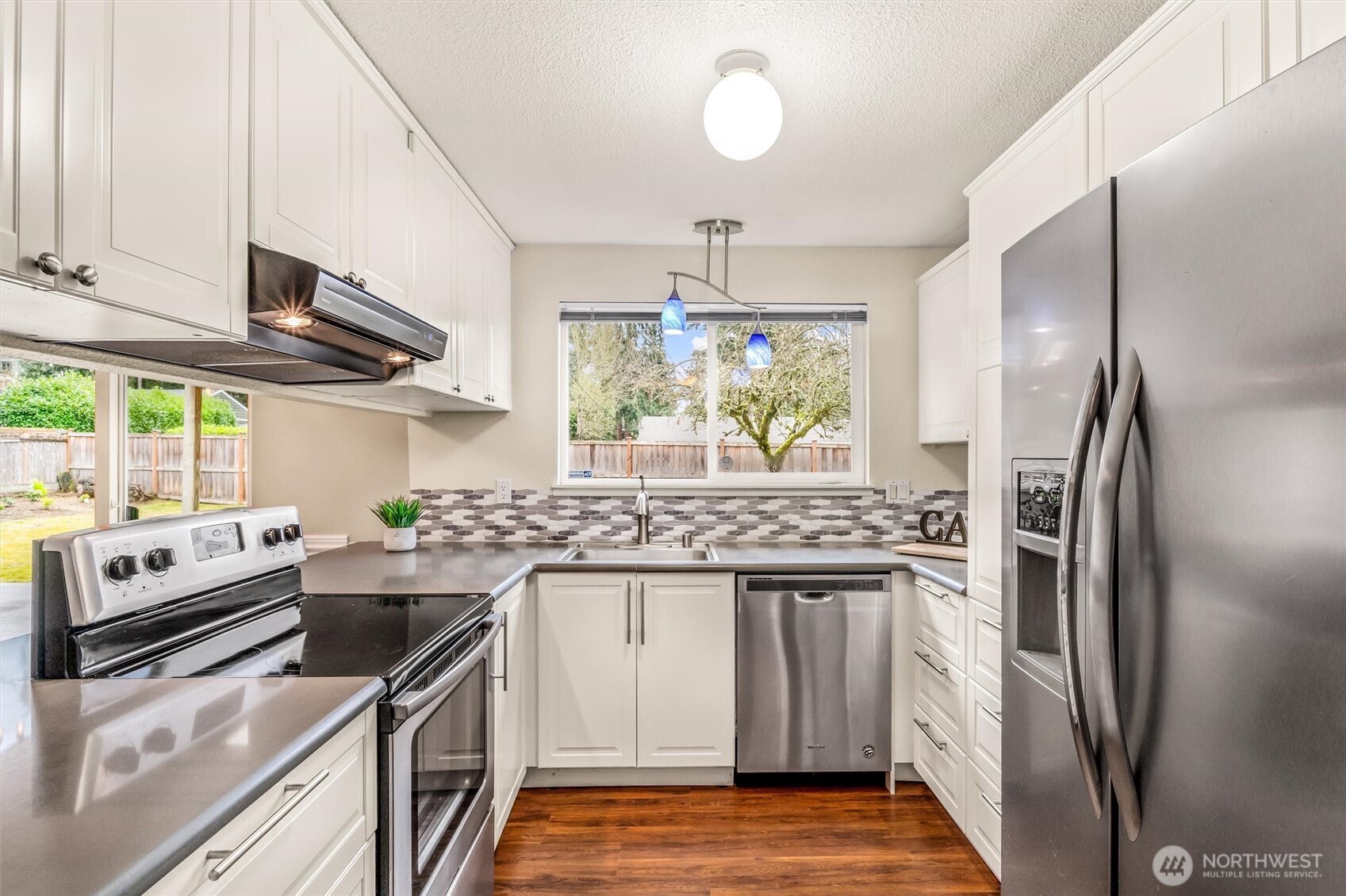 2611 Northeast 23rd Place Renton, WA 98056 - Photo 12 of 28