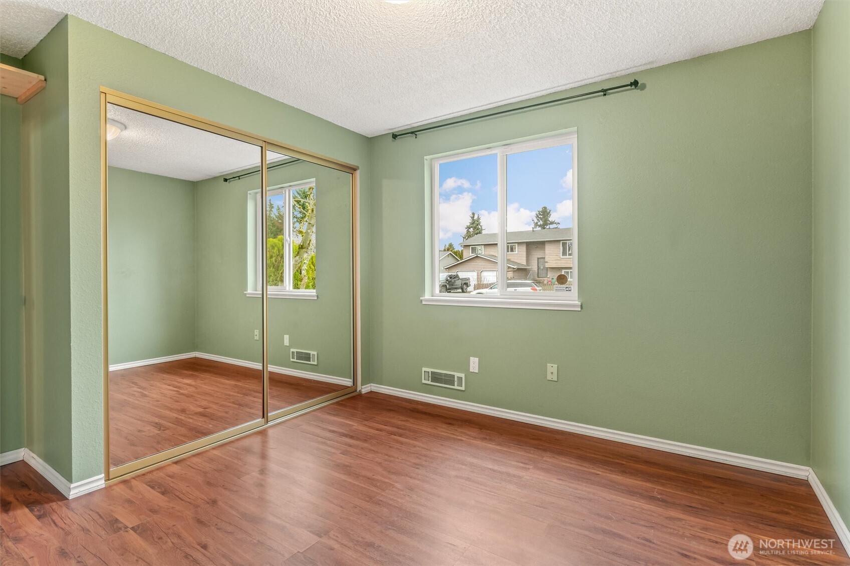 2611 Northeast 23rd Place Renton, WA 98056 - Photo 20 of 28