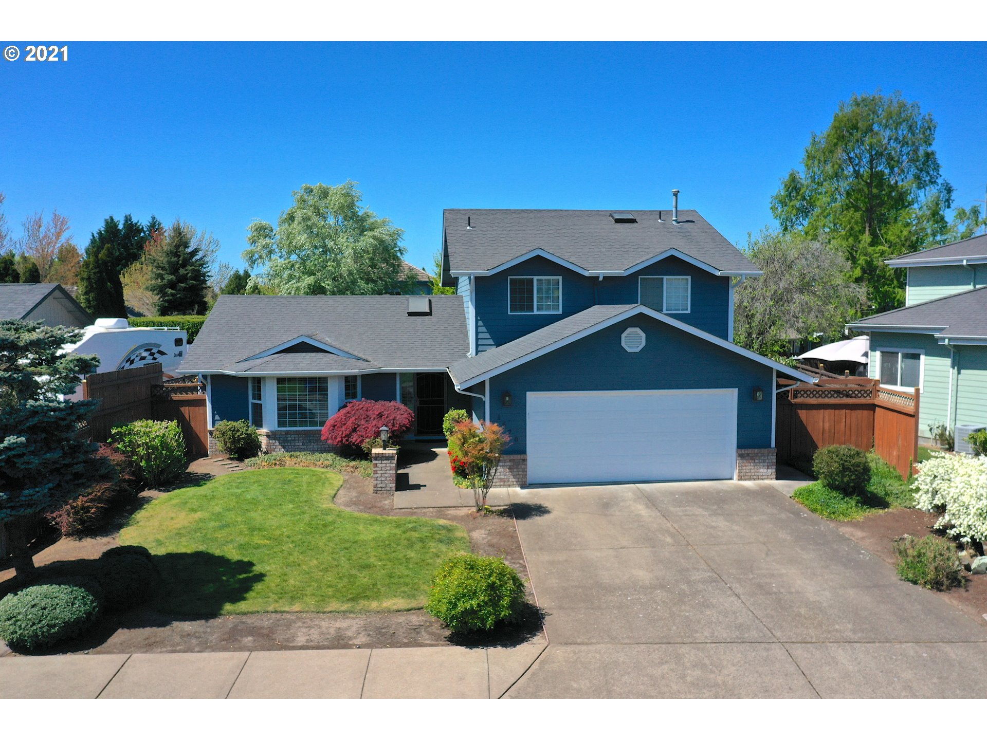 1670 Ridgley Boulevard Eugene, OR 97401 - Photo 2 of 32