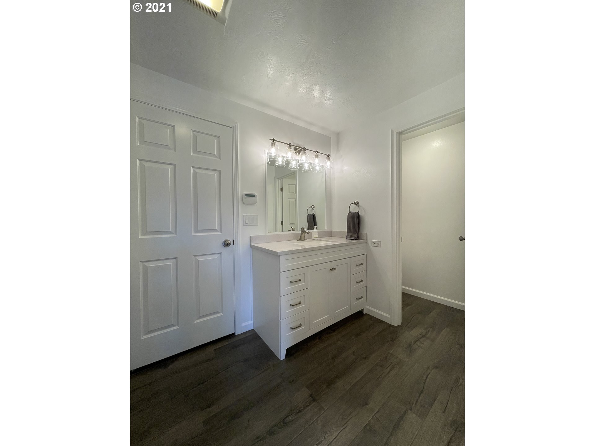 1670 Ridgley Boulevard Eugene, OR 97401 - Photo 14 of 32