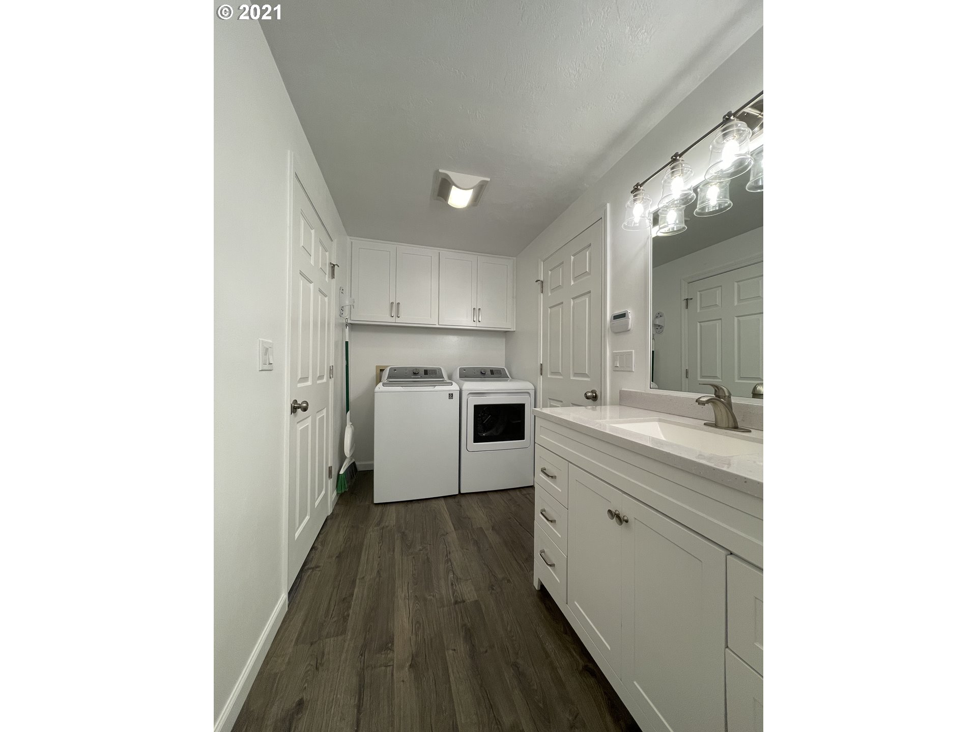 1670 Ridgley Boulevard Eugene, OR 97401 - Photo 15 of 32