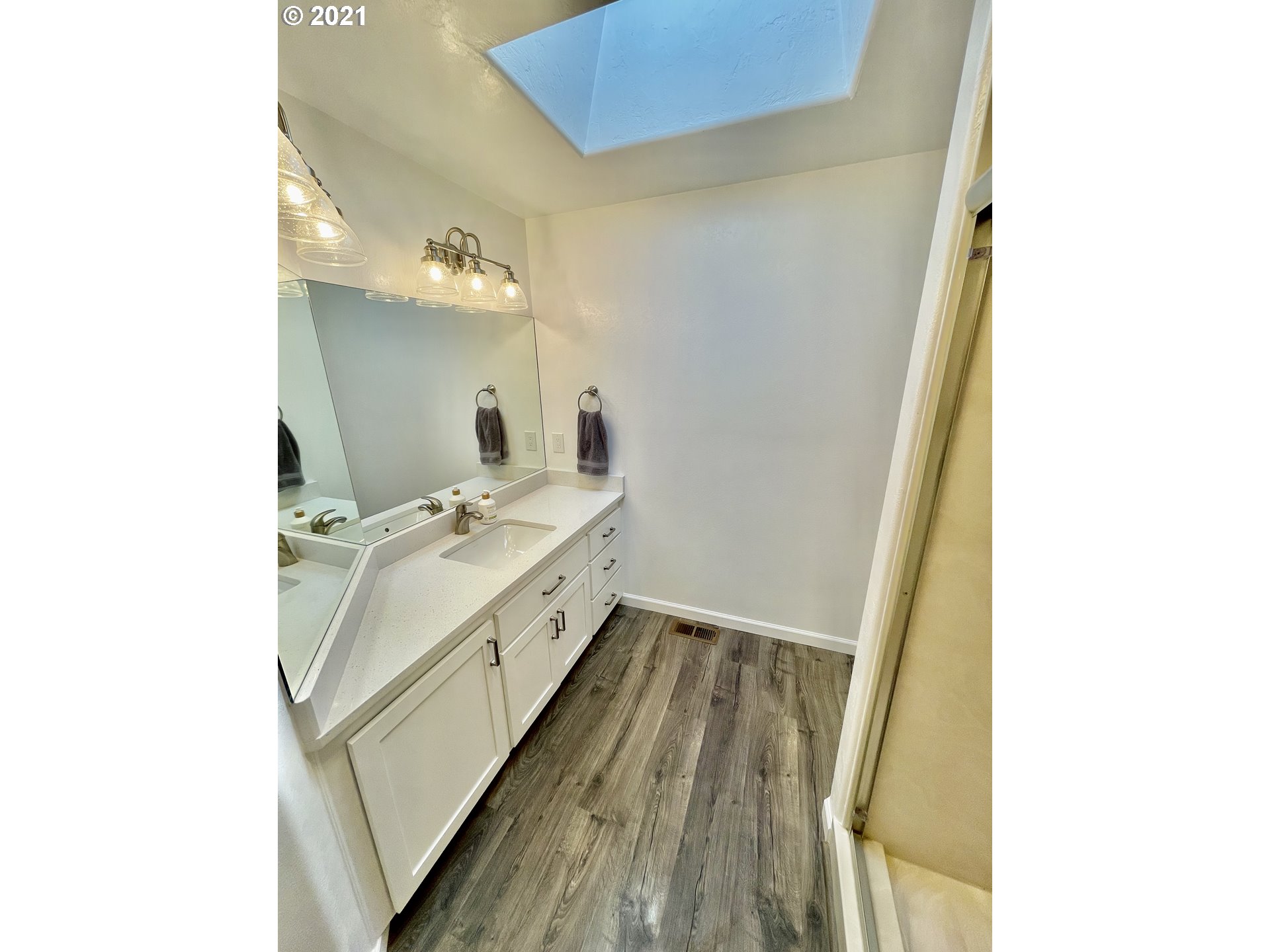 1670 Ridgley Boulevard Eugene, OR 97401 - Photo 19 of 32