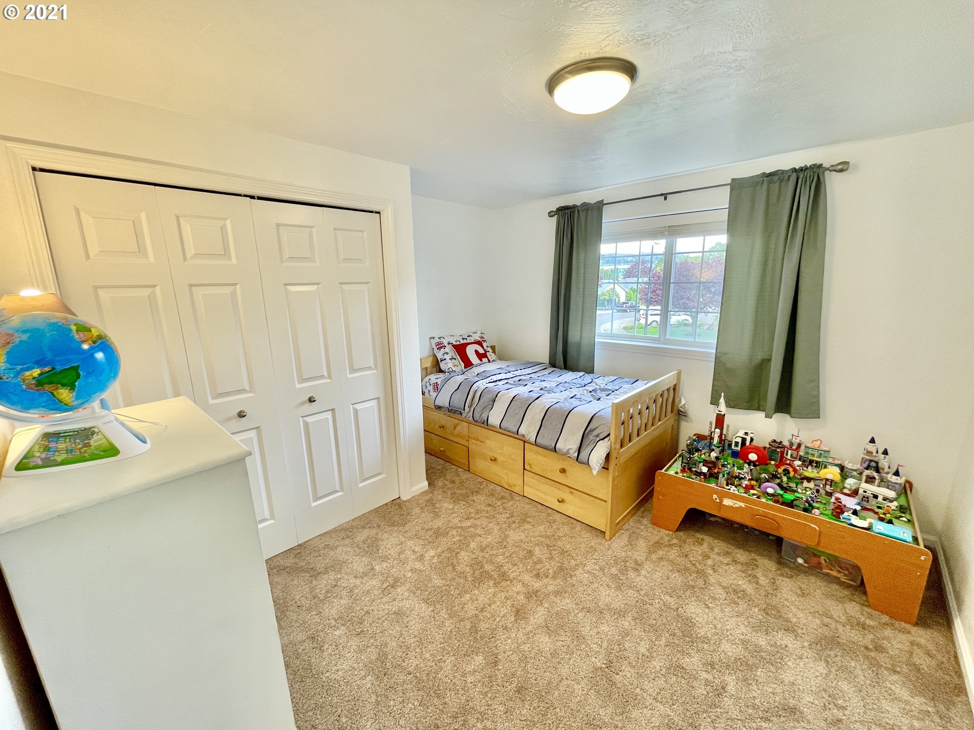 1670 Ridgley Boulevard Eugene, OR 97401 - Photo 22 of 32
