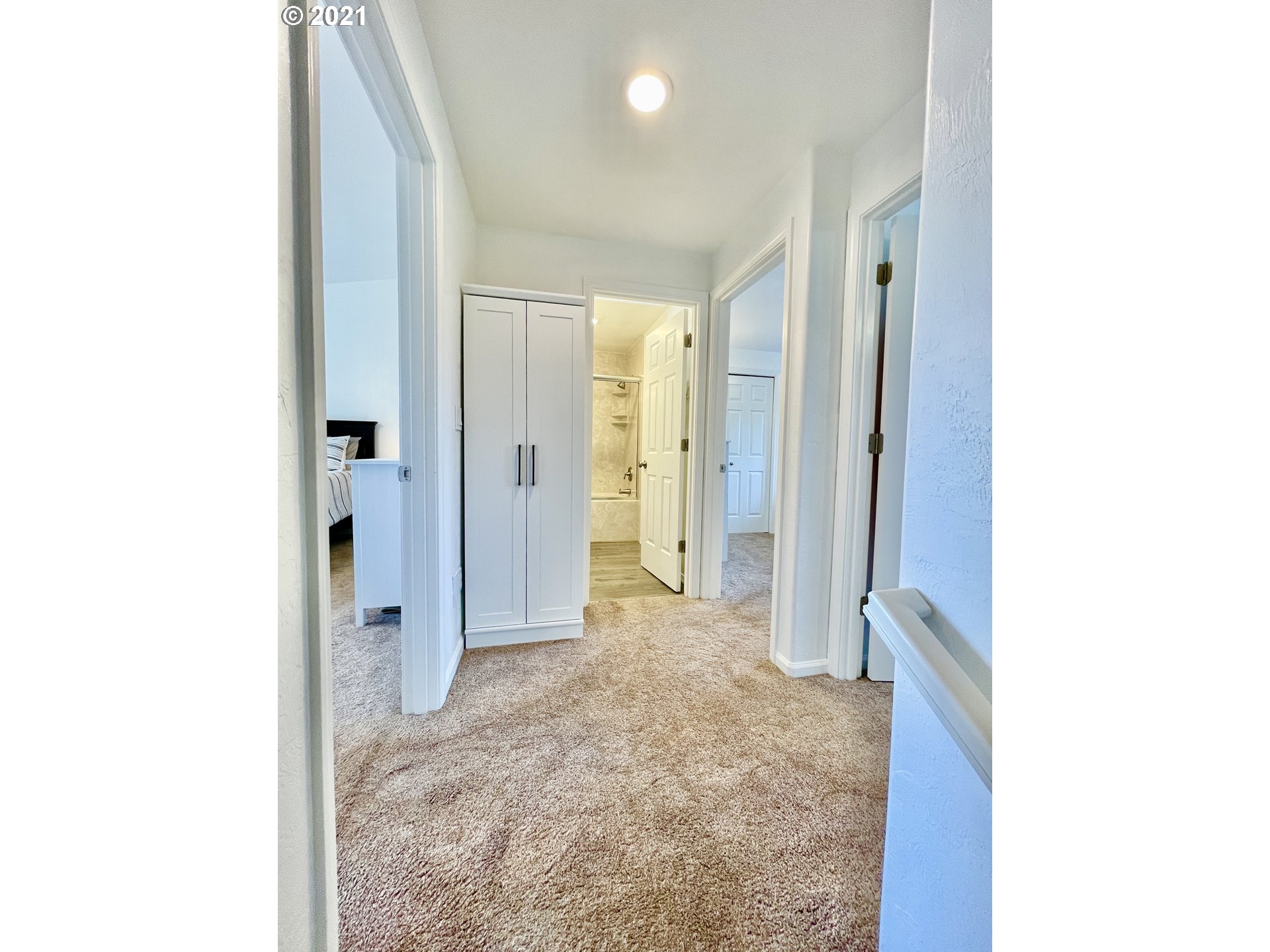 1670 Ridgley Boulevard Eugene, OR 97401 - Photo 24 of 32