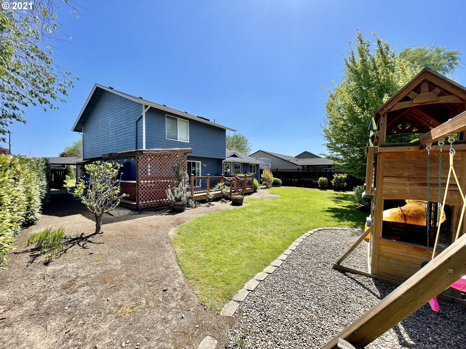 1670 Ridgley Boulevard Eugene, OR 97401 - Photo 27 of 32