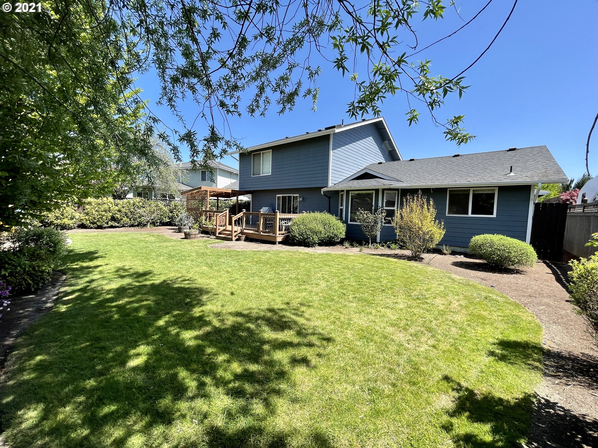 1670 Ridgley Boulevard Eugene, OR 97401 - Photo 28 of 32