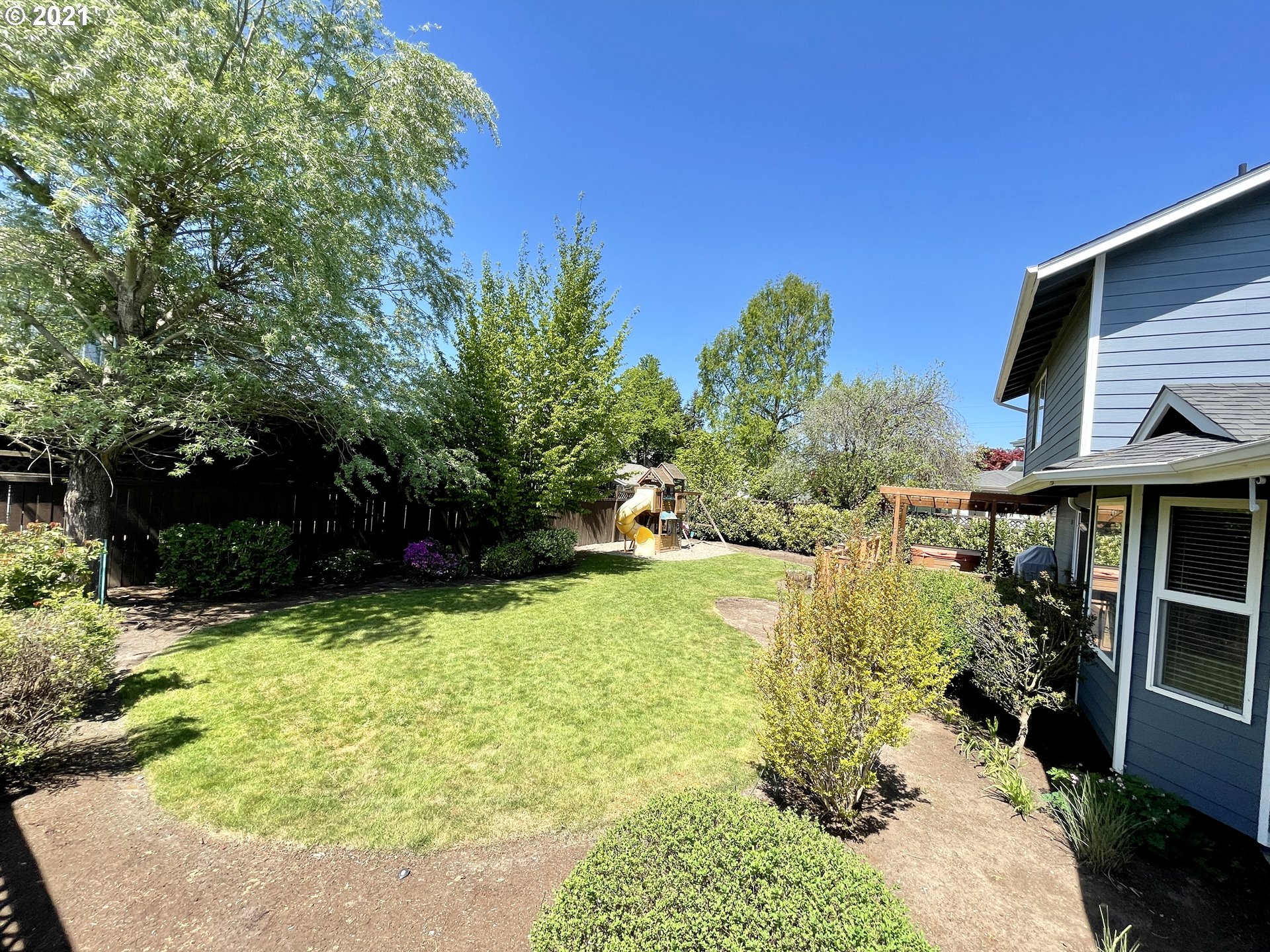 1670 Ridgley Boulevard Eugene, OR 97401 - Photo 29 of 32
