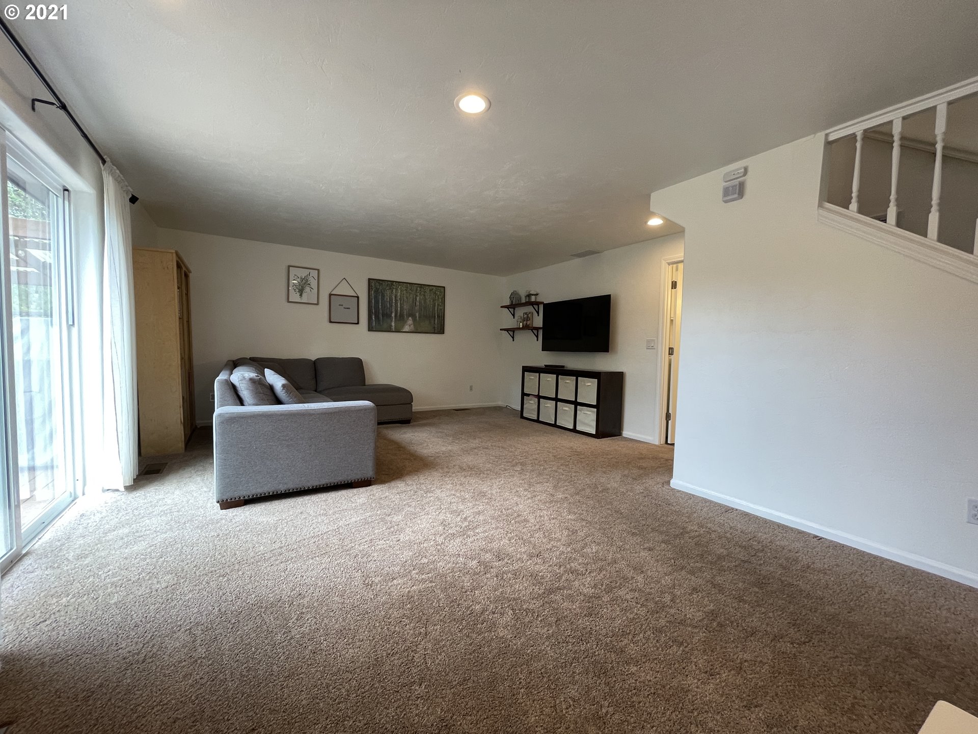 1670 Ridgley Boulevard Eugene, OR 97401 - Photo 10 of 32