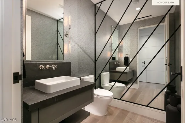 $23,500,000 | 11660 Smt Clb Drive, Unit 204, Las Vegas, NV 89135