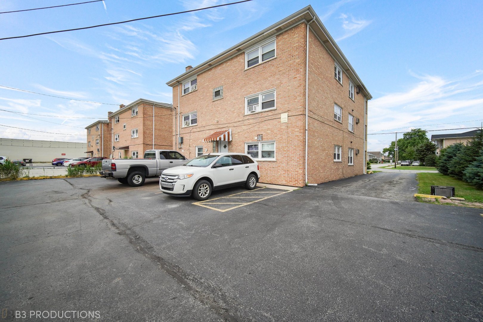8129 South Roberts Road Bridgeview, IL 60455 - Photo 3 of 16 Gallery Image 3