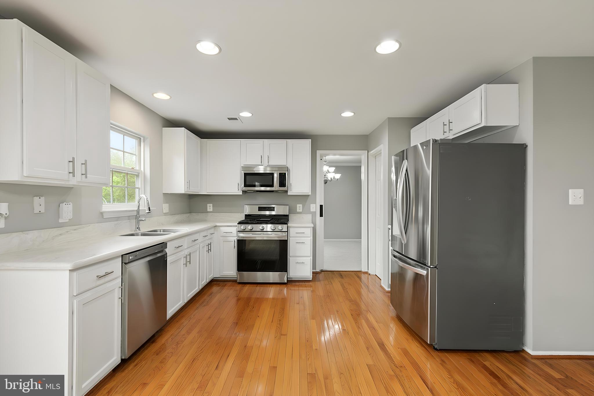 60 Ripley Road Stafford, VA 22556 - Photo 17 of 48 Recessed lights add an extra brightness