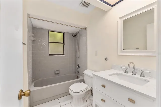 $289,900 | 8129 Southwest 57 Place, Gainesville, FL 32608