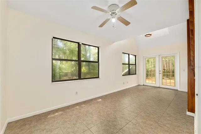 $289,900 | 8129 Southwest 57 Place, Gainesville, FL 32608