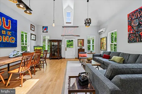 $1,795,000 | 7108 Holly Avenue, Takoma Park, MD 20912
