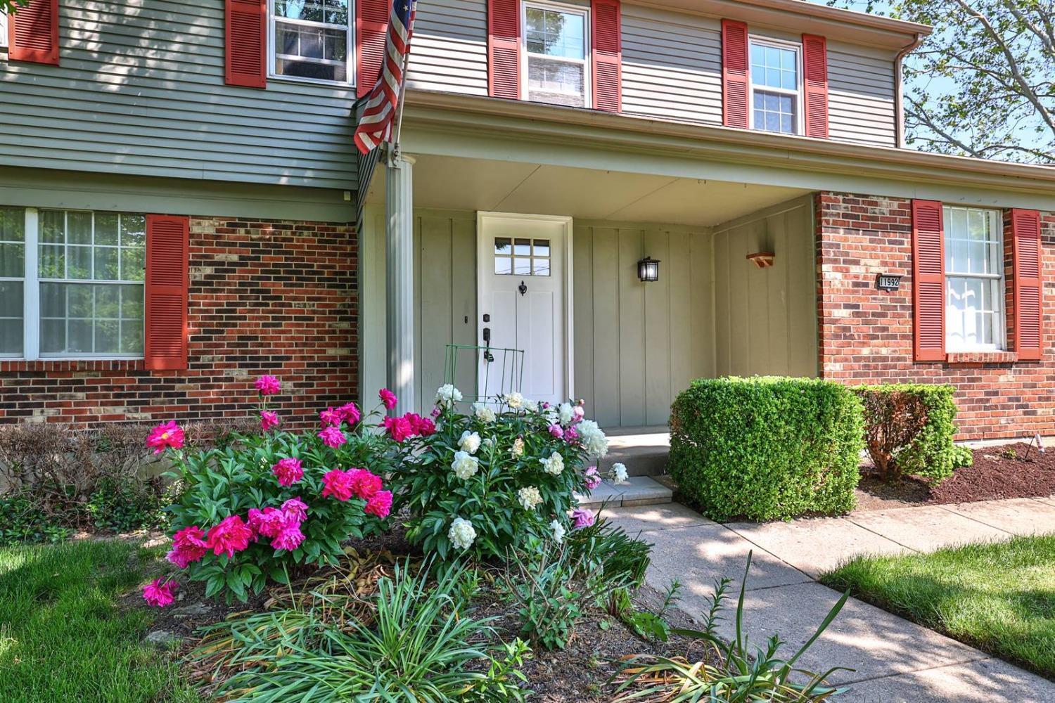 11992 Kenn Road Springdale, OH 45246 - Photo 3 of 46