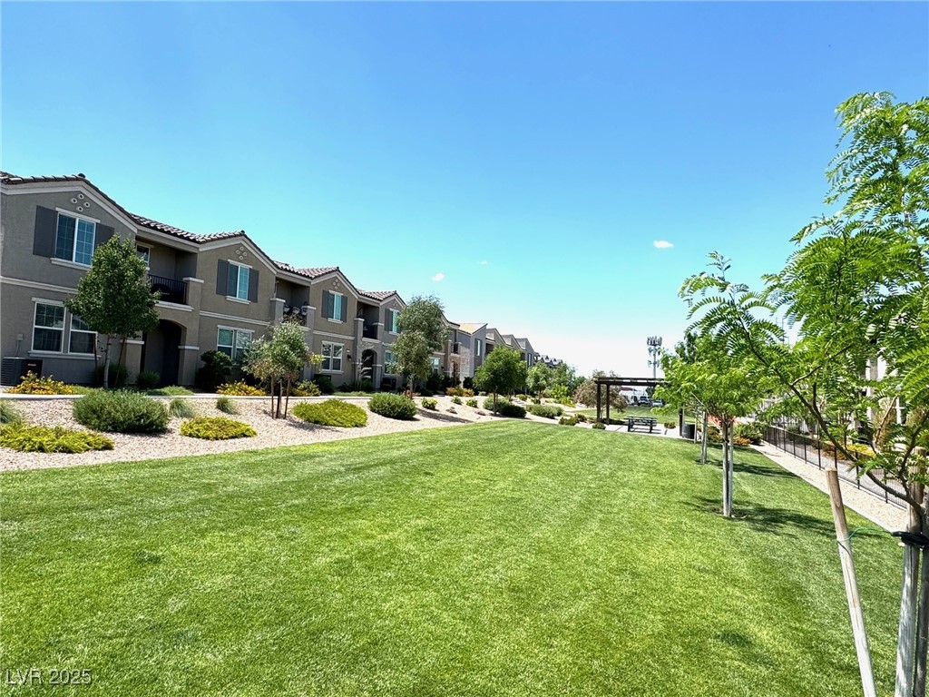 489 Filaree Place Henderson, NV 89015 - Photo 16 of 31 Community Greenbelt