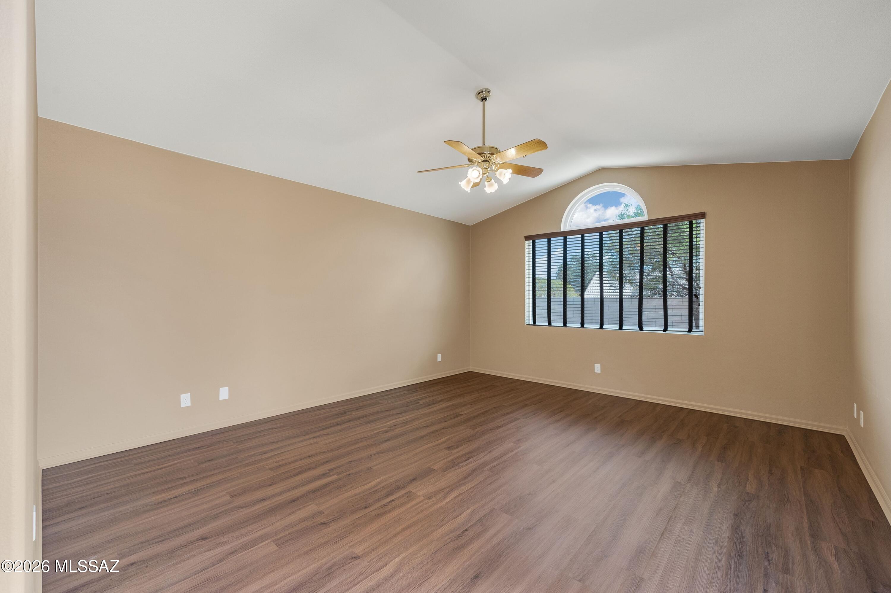 36980 South Ridgeview Court Tucson, AZ 85739 - Photo 27 of 50 Owner's Suite with wood look vinyl floor