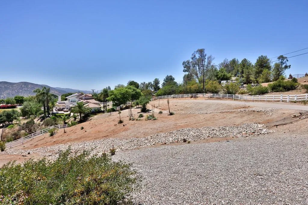 15635 Broad Oaks Road El Cajon, CA 92021 - Photo 36 of 36 Gallery Image 36