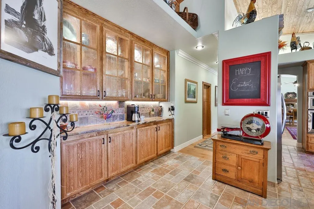 15635 Broad Oaks Road El Cajon, CA 92021 - Photo 9 of 36 Gallery Image 9