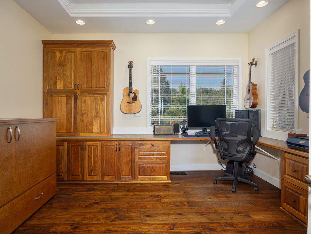 6447 Cooper's Hawk Road Klamath Falls, OR 97601 - Photo 28 of 80 Coopers Hawk-31