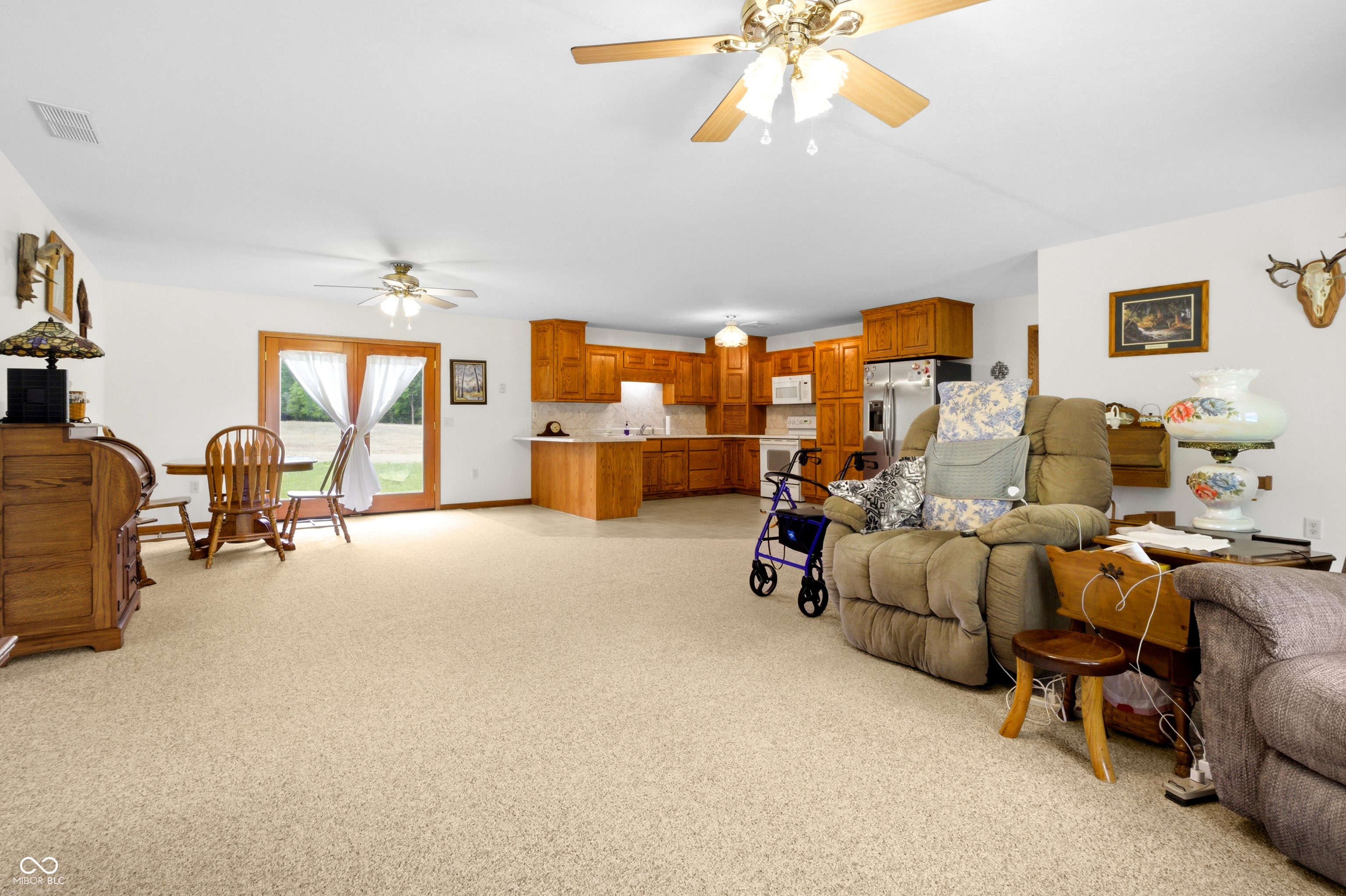 7450 West Deaver Road Columbus, IN 47201 - Photo 10 of 35 Gallery Image 10
