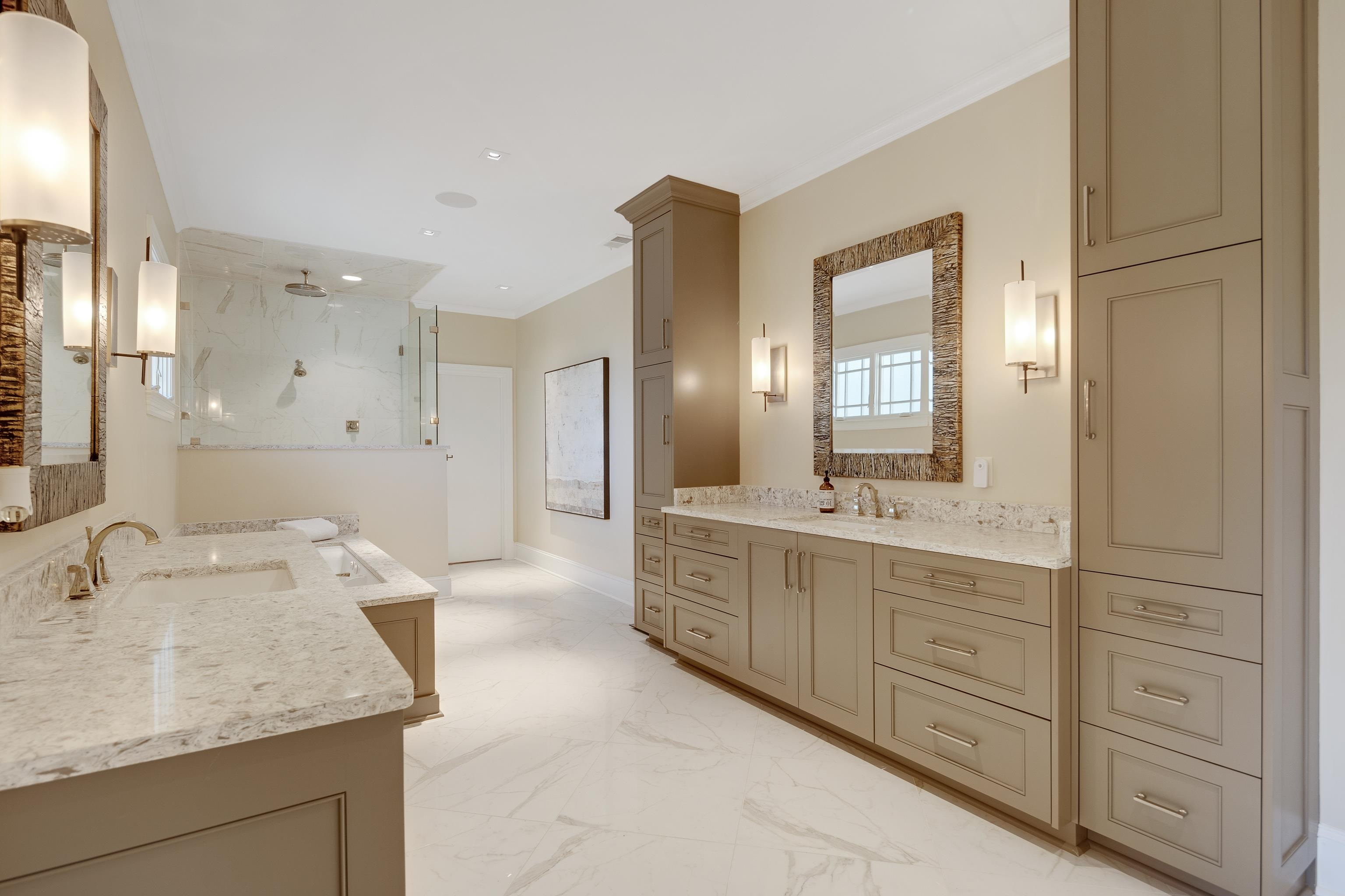 90 North Perkins Road Memphis, TN 38117 - Photo 14 of 25 a spacious bathroom with a granite countertop sink a mirror and a