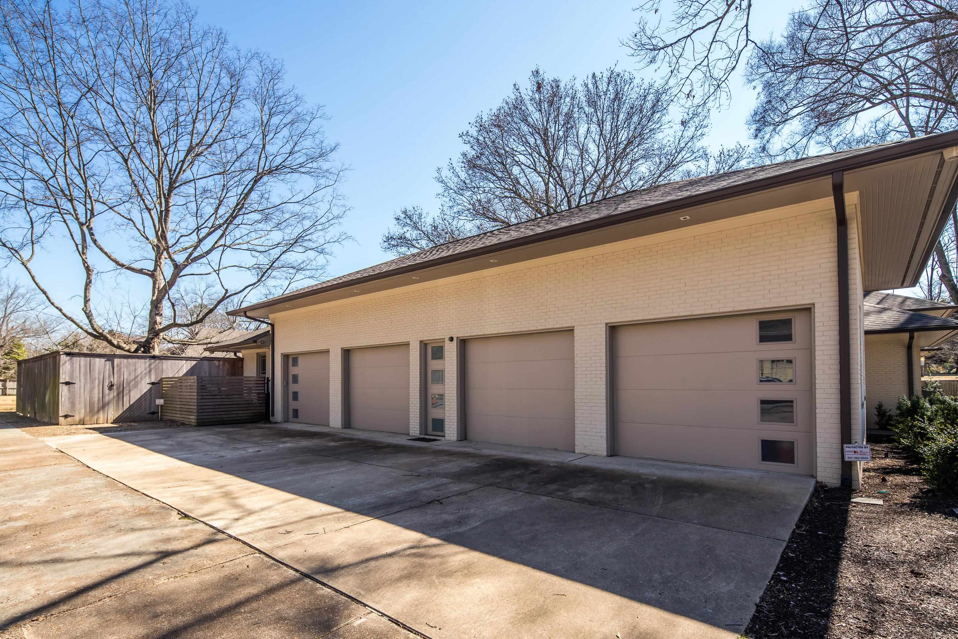 90 North Perkins Road Memphis, TN 38117 - Photo 24 of 25 a view of a house with a street