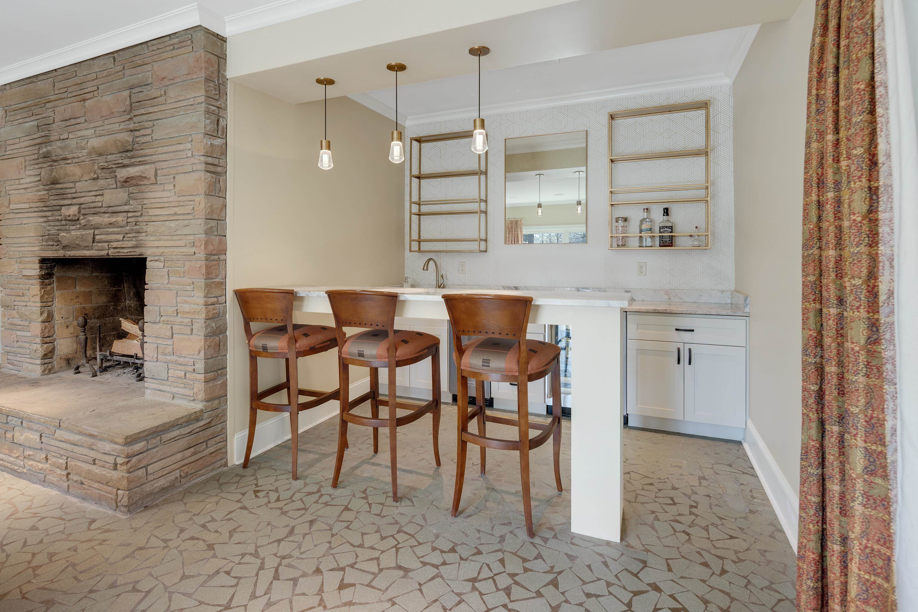 90 North Perkins Road Memphis, TN 38117 - Photo 10 of 25 a dining room with furniture and a fireplace