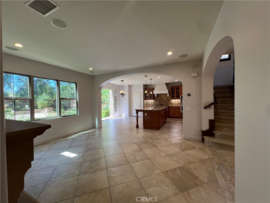 27 Tree Clover Irvine, CA 92618 - Photo 28 of 35