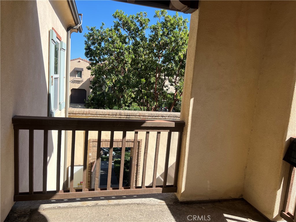 27 Tree Clover Irvine, CA 92618 - Photo 10 of 35