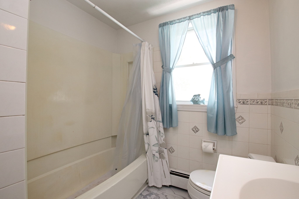 19 Juliette Road Saugus, MA 01906 - Photo 14 of 39