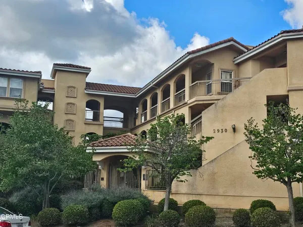 $3,200 | 2930 Fairway Avenue, Unit 105, La Crescenta, CA 91214