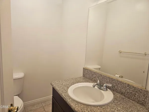 $3,200 | 2930 Fairway Avenue, Unit 105, La Crescenta, CA 91214
