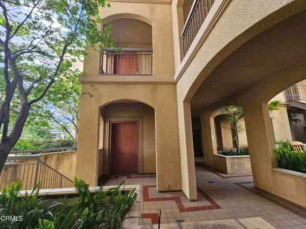 $3,200 | 2930 Fairway Avenue, Unit 105, La Crescenta, CA 91214