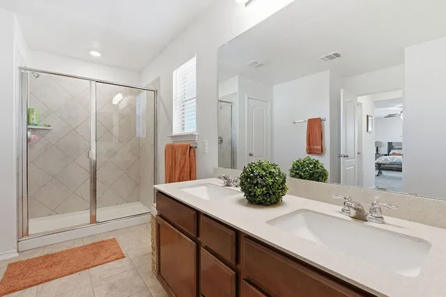 $499,999 | 209 Kennicott Drive, Kyle, TX 78640