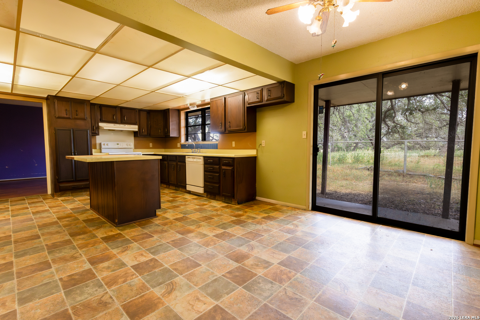 4118 Coughran Road Pleasanton, TX 78064 - Photo 8 of 20 Gallery Image 8