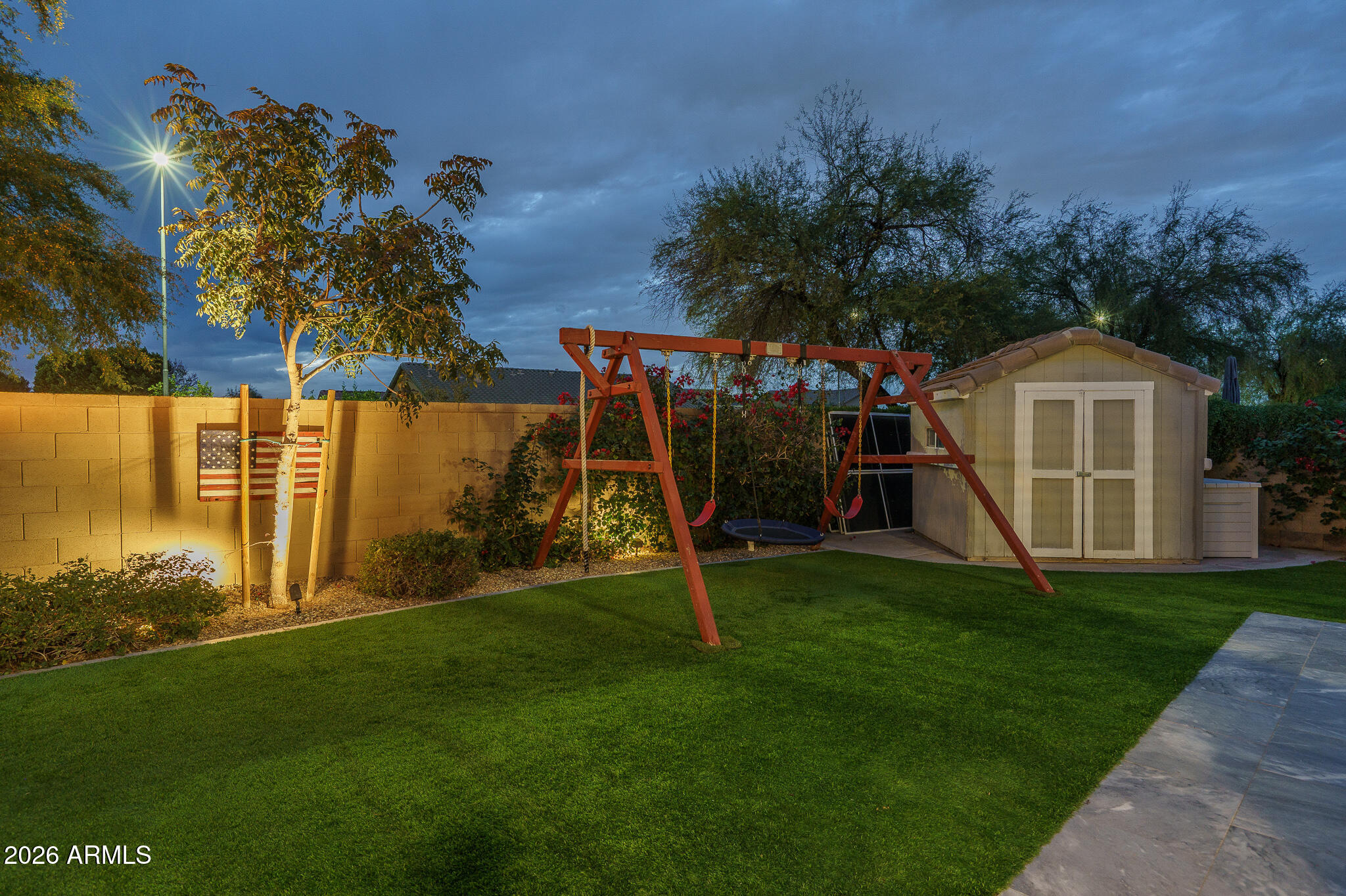 4730 South Robins Way Chandler, AZ 85249 - Photo 32 of 92 32) BACKYARD