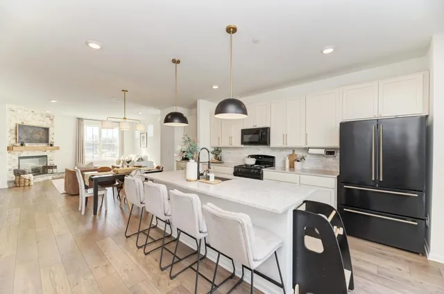 $540,000 | 1030 Bogart Street, Des Plaines, IL 60018